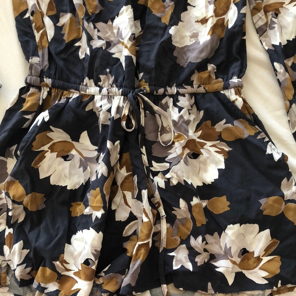 Old Navy Floral Romper - Picture 4 of 4